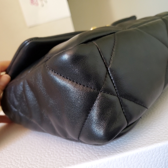 Chanel 19 flap black mixed hard ware small bag - Picture 4 of 13